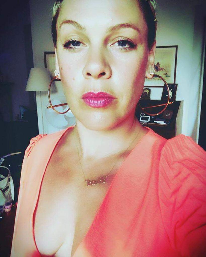 Pink enjoying a private moment at Villa la Romanica